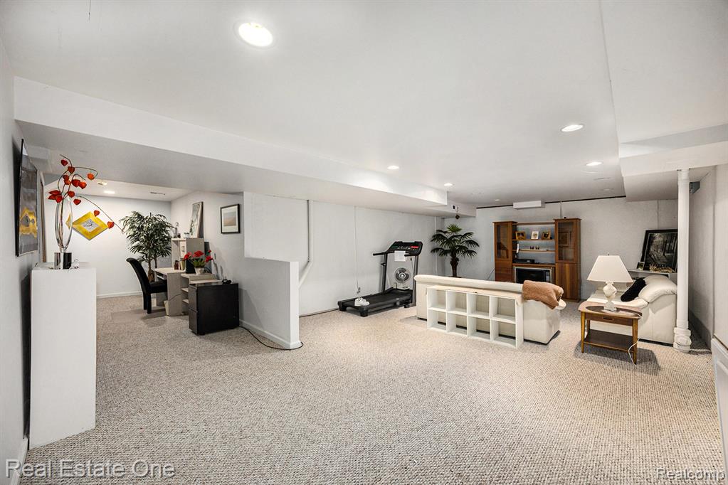 2191 Rochelle Park Drive, Unit 63 Rochester Hills, MI 48309 - Photo 19 of 29 Gallery Image 19