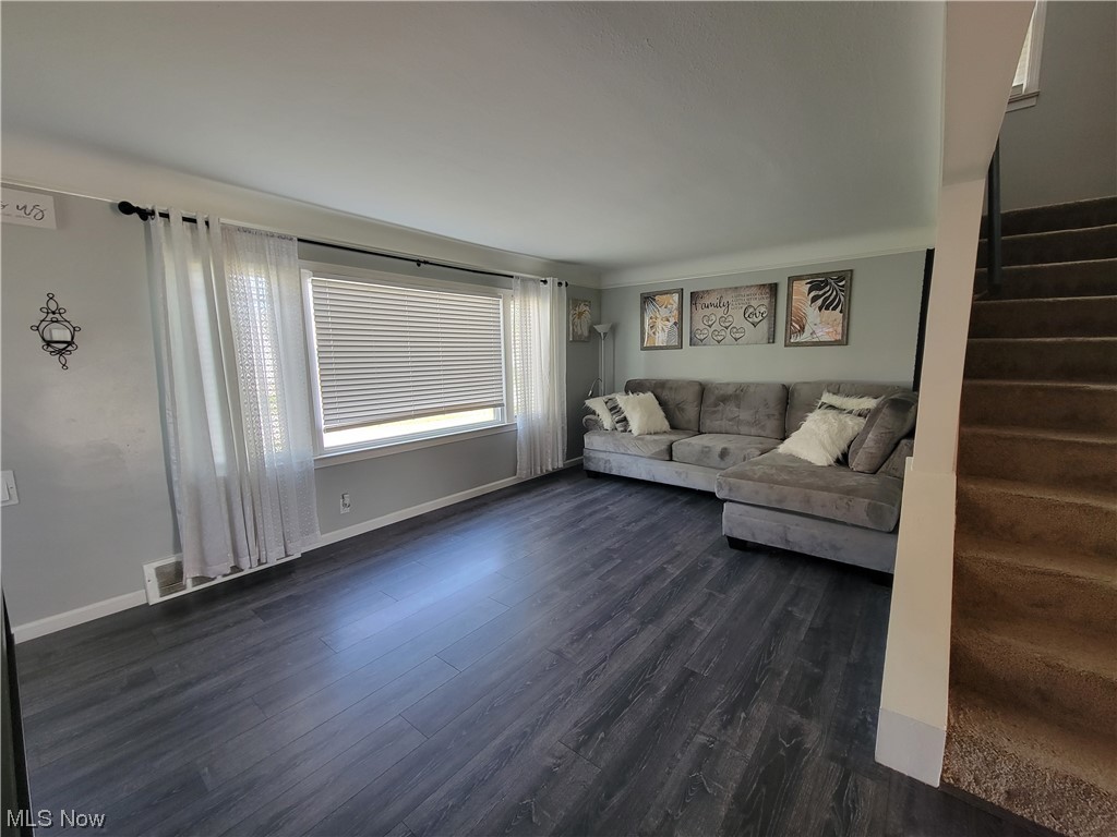 753 Pendley Road Willowick, OH 44095 - Photo 26 of 28 alt view of family room