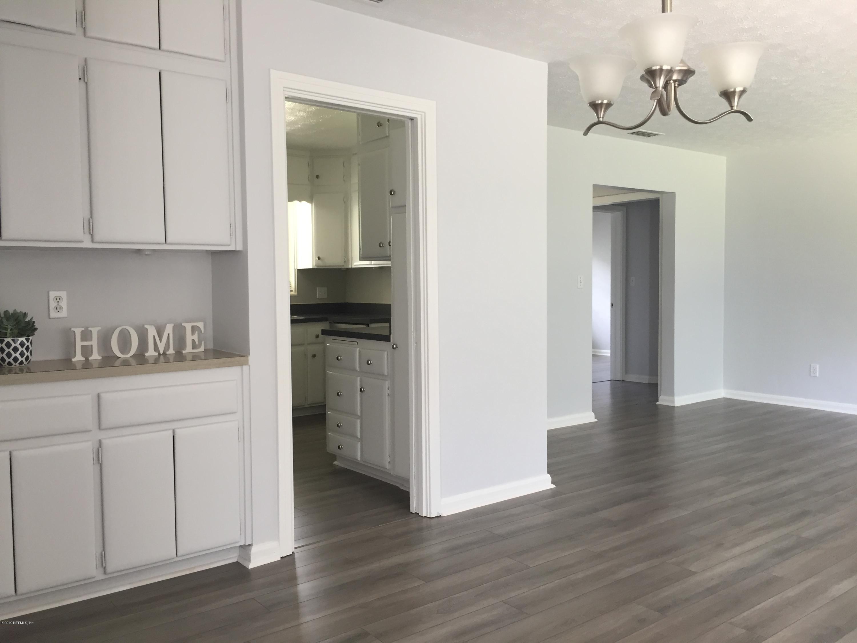 7051 Diamond Head Road Jacksonville, FL 32216 - Photo 7 of 15 007