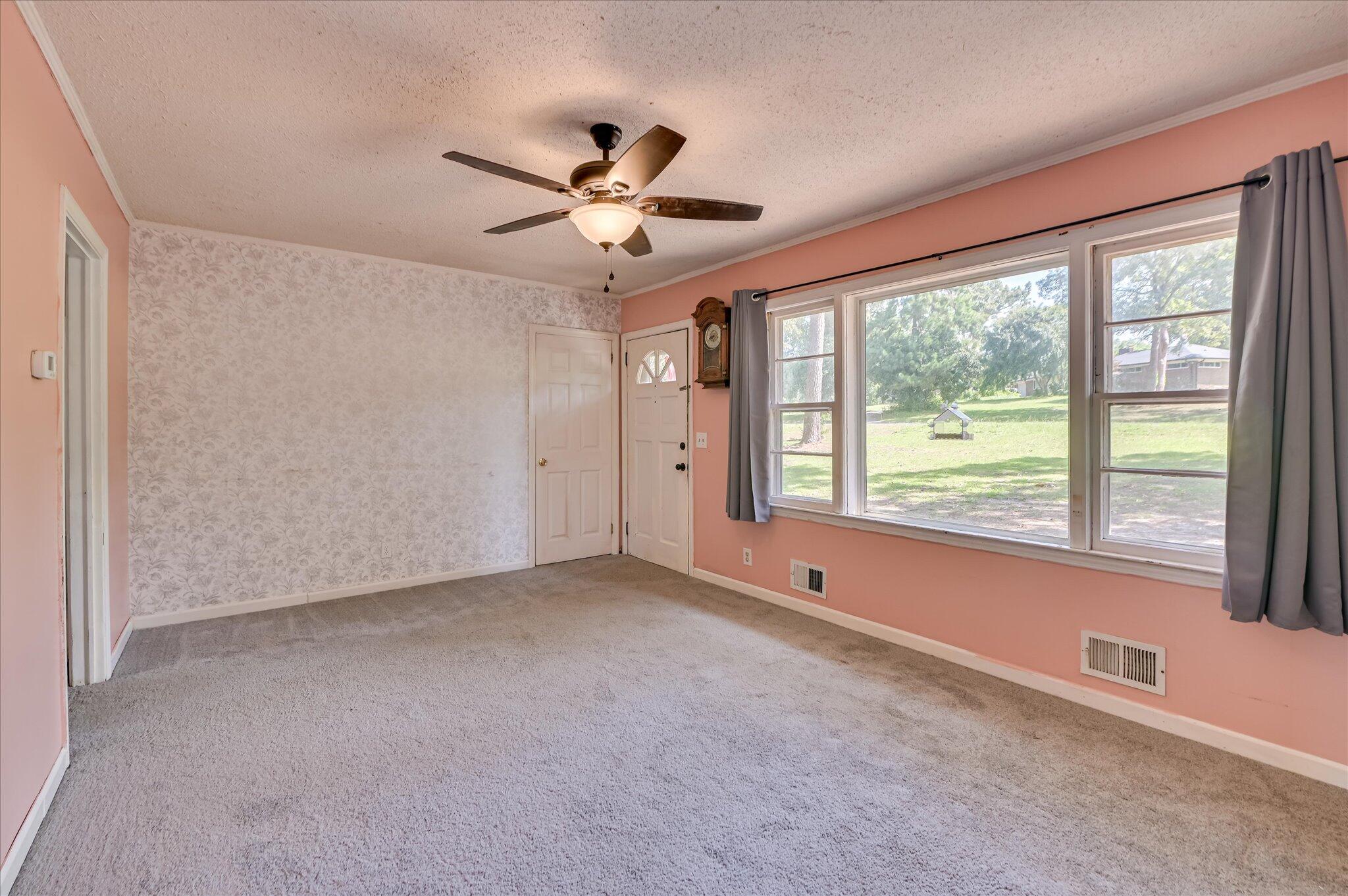 510 3rd Street Jackson, SC 29831 - Photo 4 of 19 Living Room