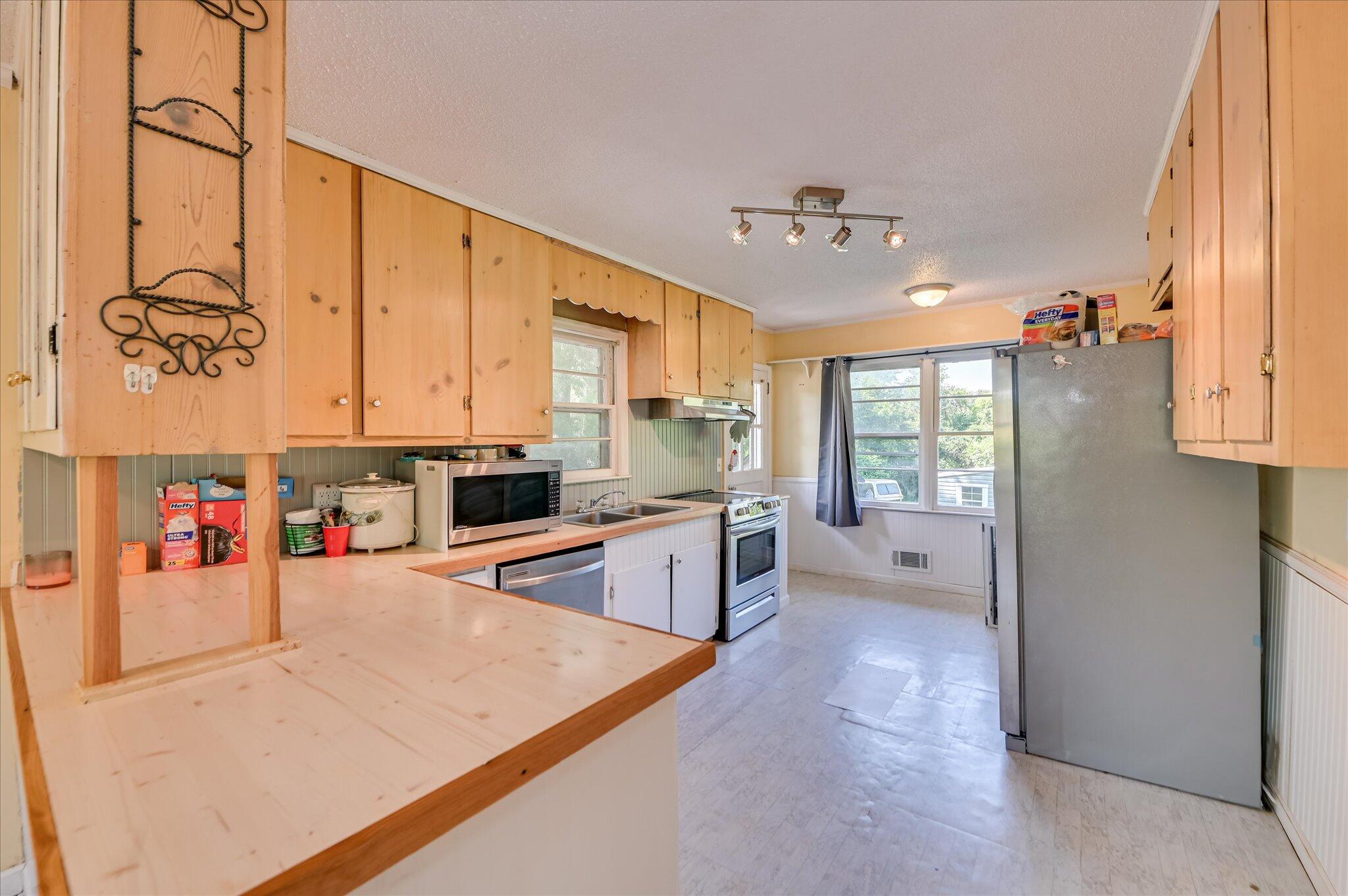 510 3rd Street Jackson, SC 29831 - Photo 6 of 19 Kitchen