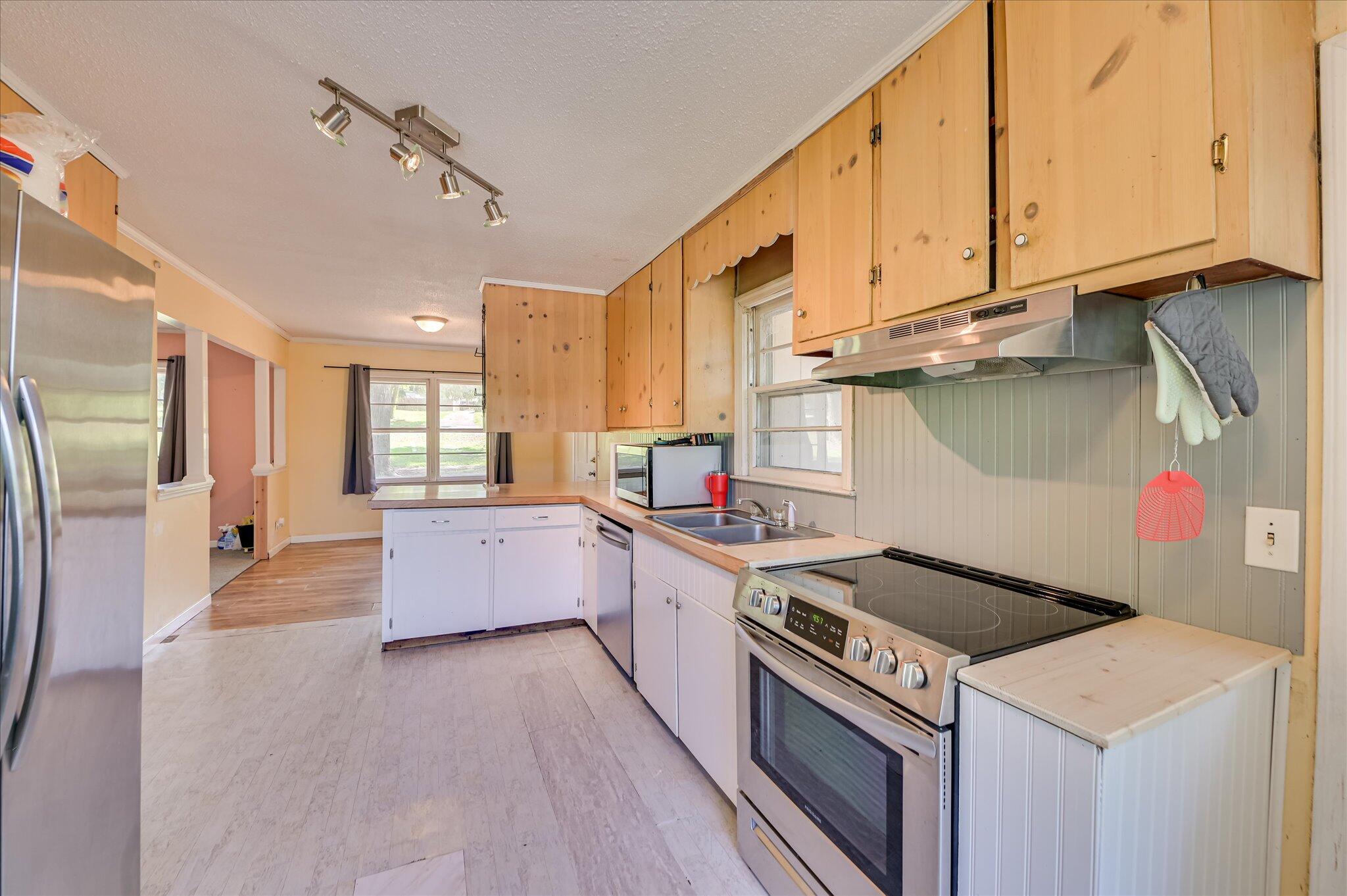510 3rd Street Jackson, SC 29831 - Photo 7 of 19 Kitchen
