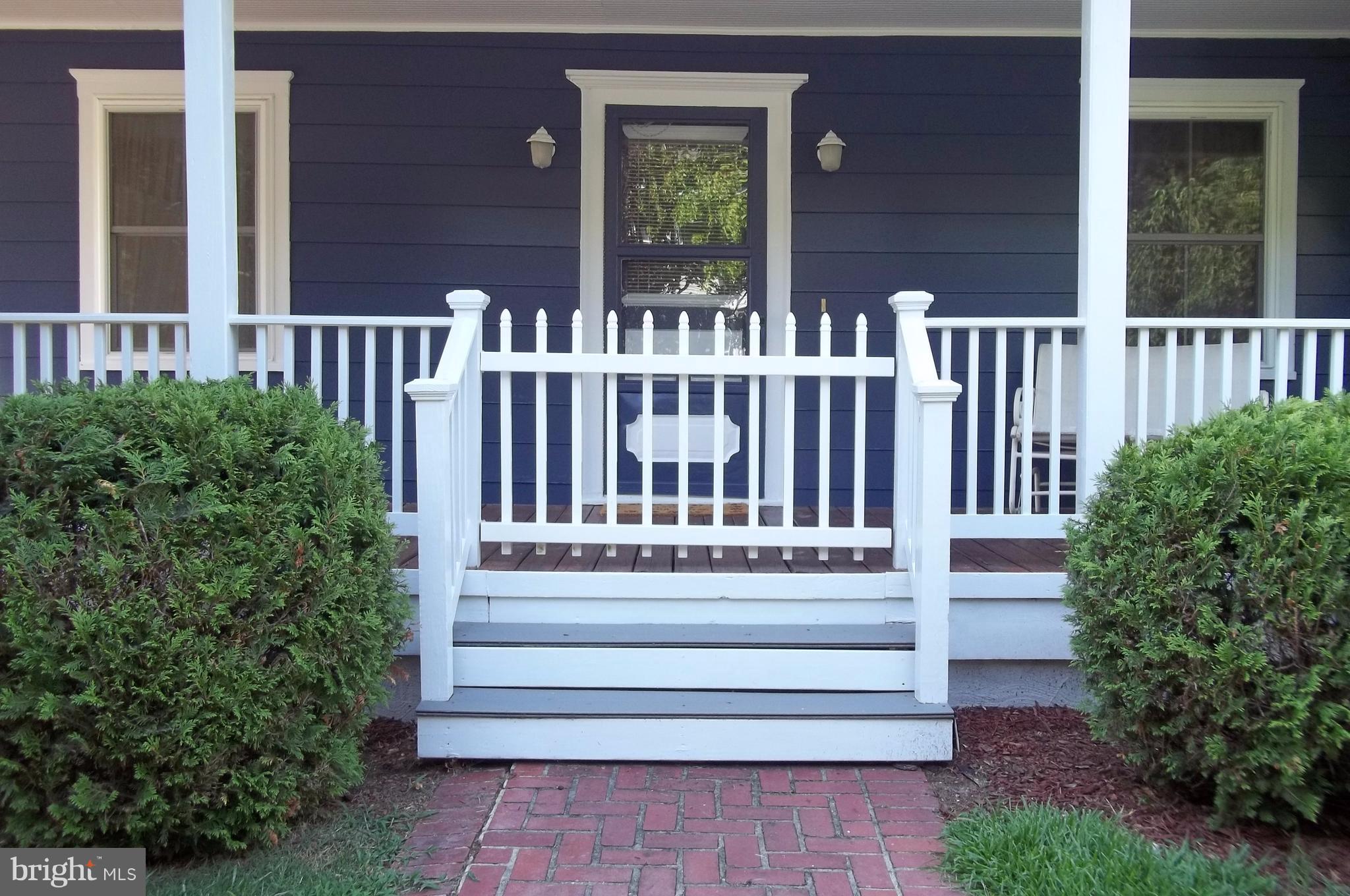 113 Central Avenue Ridgely, MD 21660 - Photo 18 of 29 Side Entrance and porch