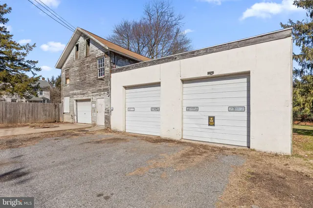 a view of a house with a outdoor space
