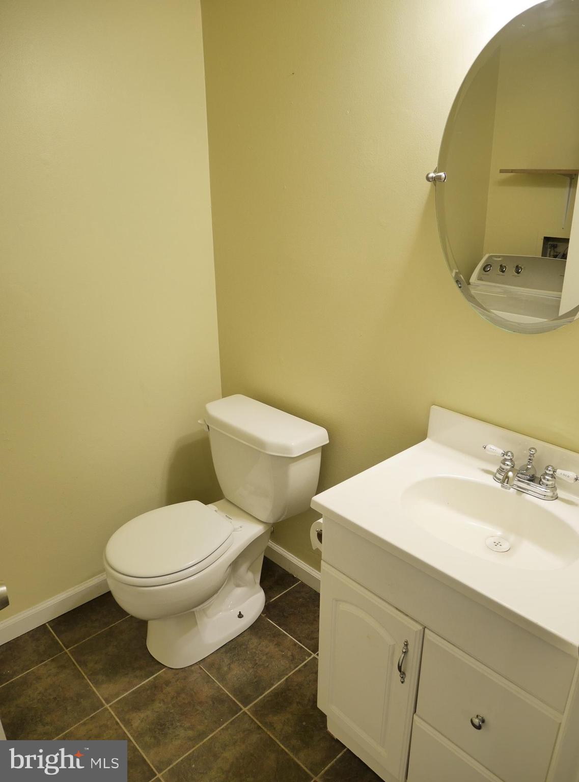 1301 Tenbrook Road Odenton, MD 21113 - Photo 10 of 23 1st Floor 1/2 Bathroom