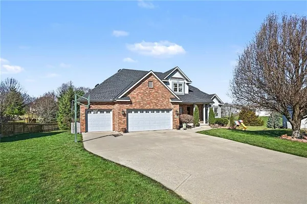 $565,000 | 13090 Red Oak Court, Platte City, MO 64079