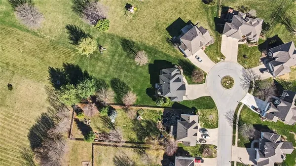 $565,000 | 13090 Red Oak Court, Platte City, MO 64079