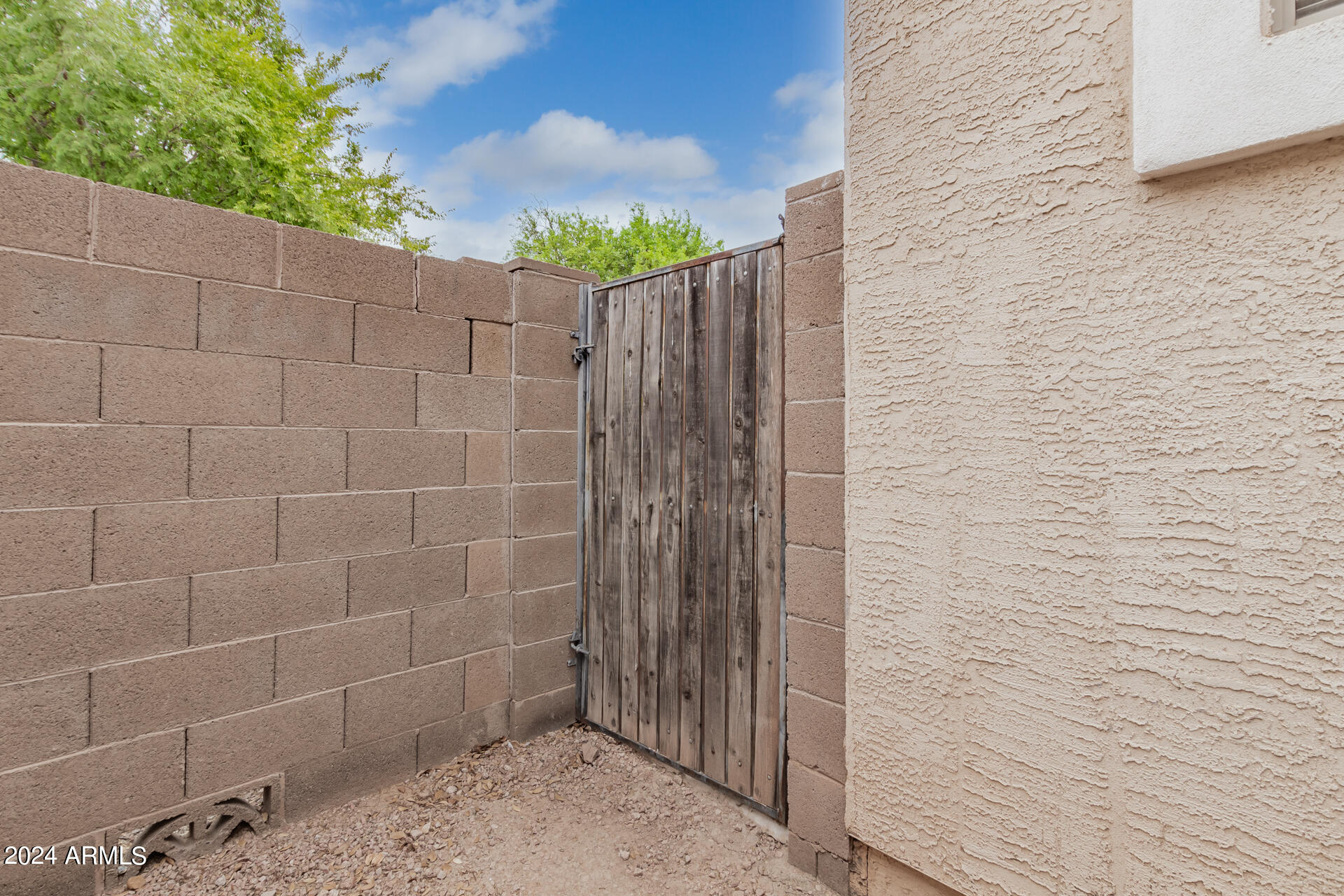 1371 South Boulder Street, Unit A Gilbert, AZ 85296 - Photo 43 of 43 a bathroom with a shower