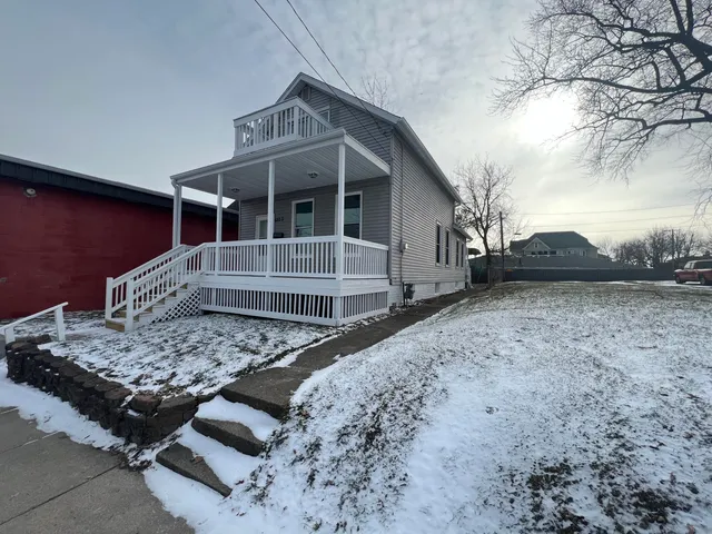 $180,000 | 1203 10th Street, Racine, WI 53403