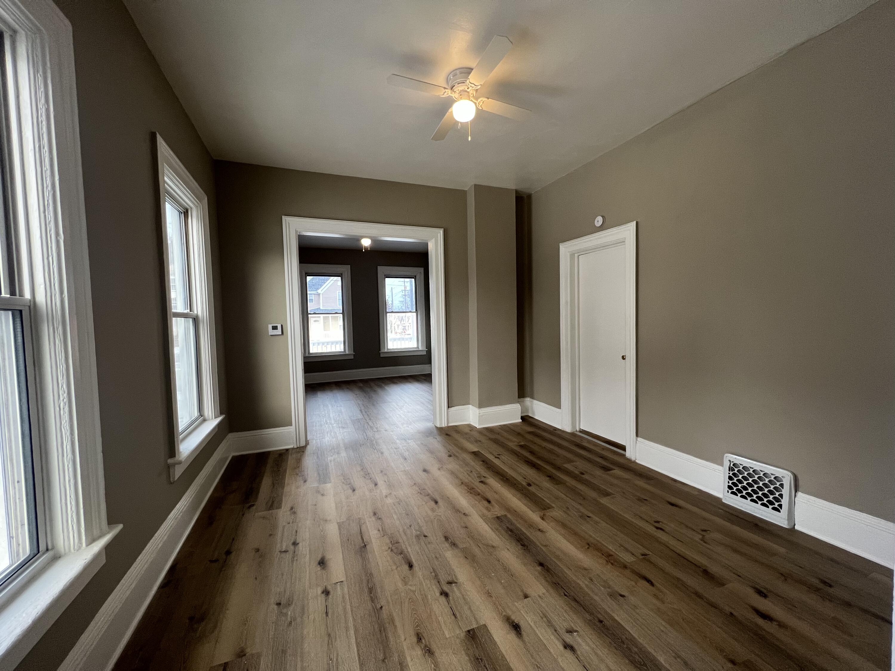 1203 10th Street Racine, WI 53403 - Photo 9 of 23 Dinnig