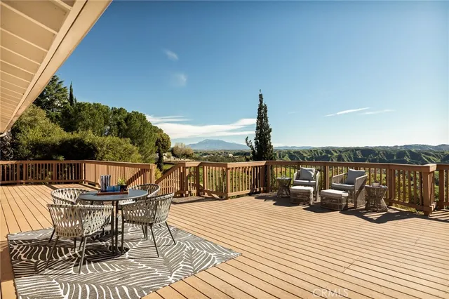 $1,390,000 | 13049 Burns Lane, Redlands, CA 92373