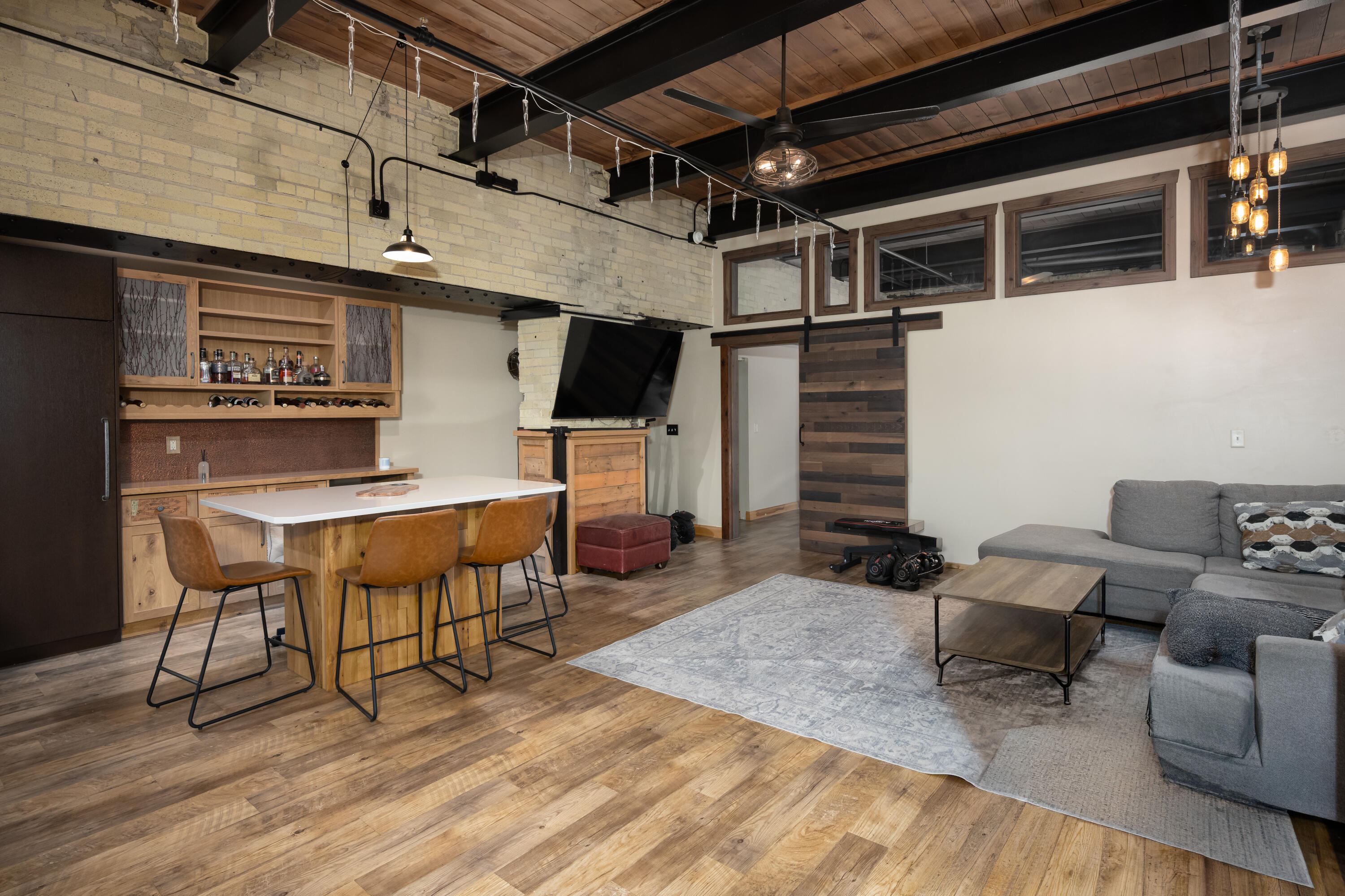 904 East Pearson Street, Unit 103 Milwaukee, WI 53202 - Photo 12 of 27 Pearson-3