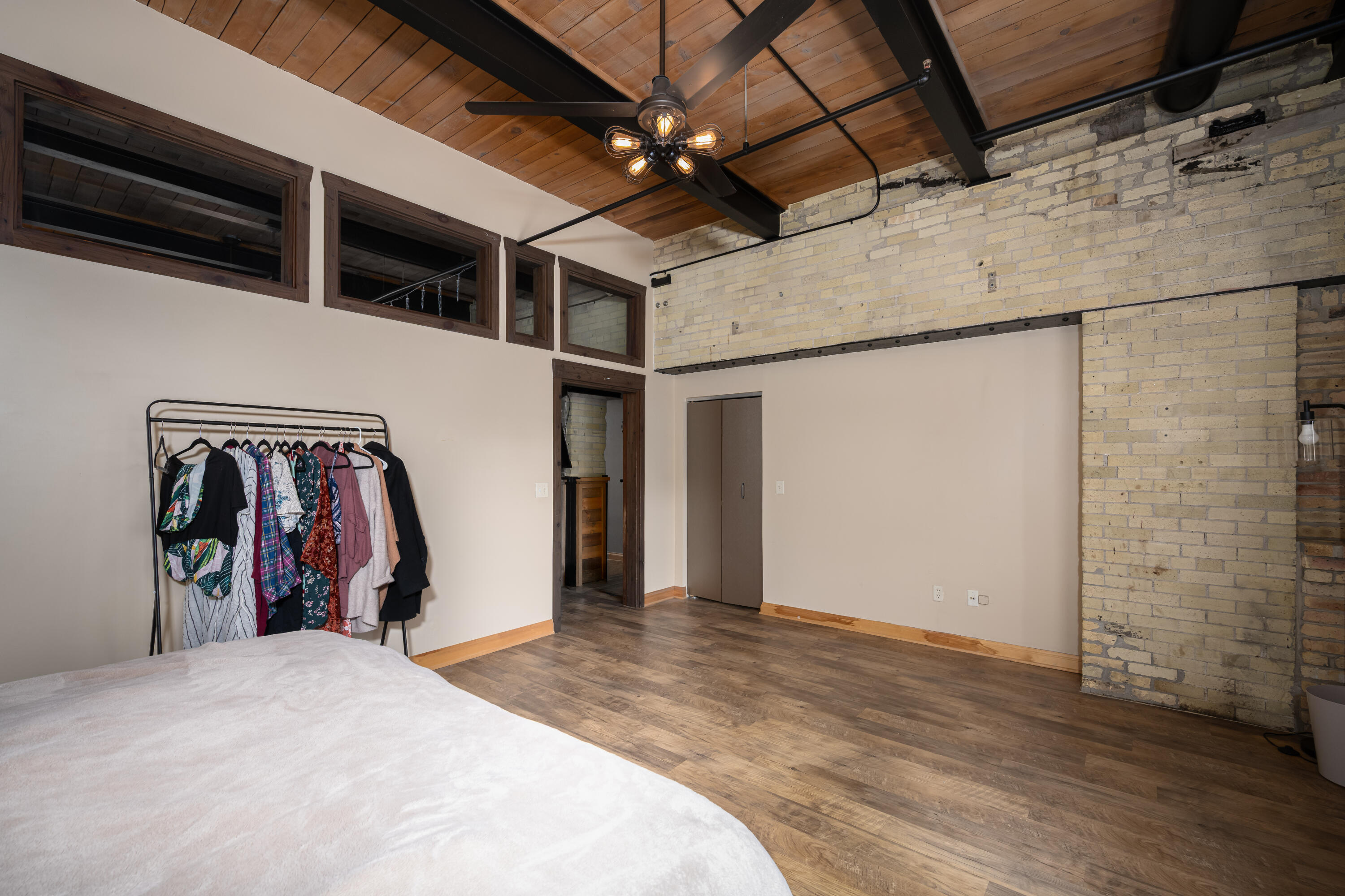 904 East Pearson Street, Unit 103 Milwaukee, WI 53202 - Photo 15 of 27 Pearson-17