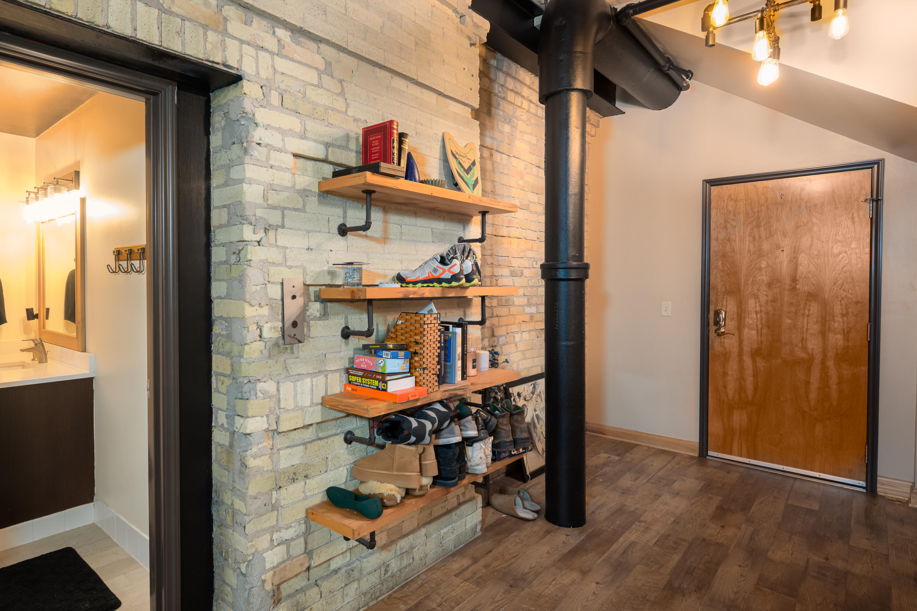 904 East Pearson Street, Unit 103 Milwaukee, WI 53202 - Photo 17 of 27 Pearson-1