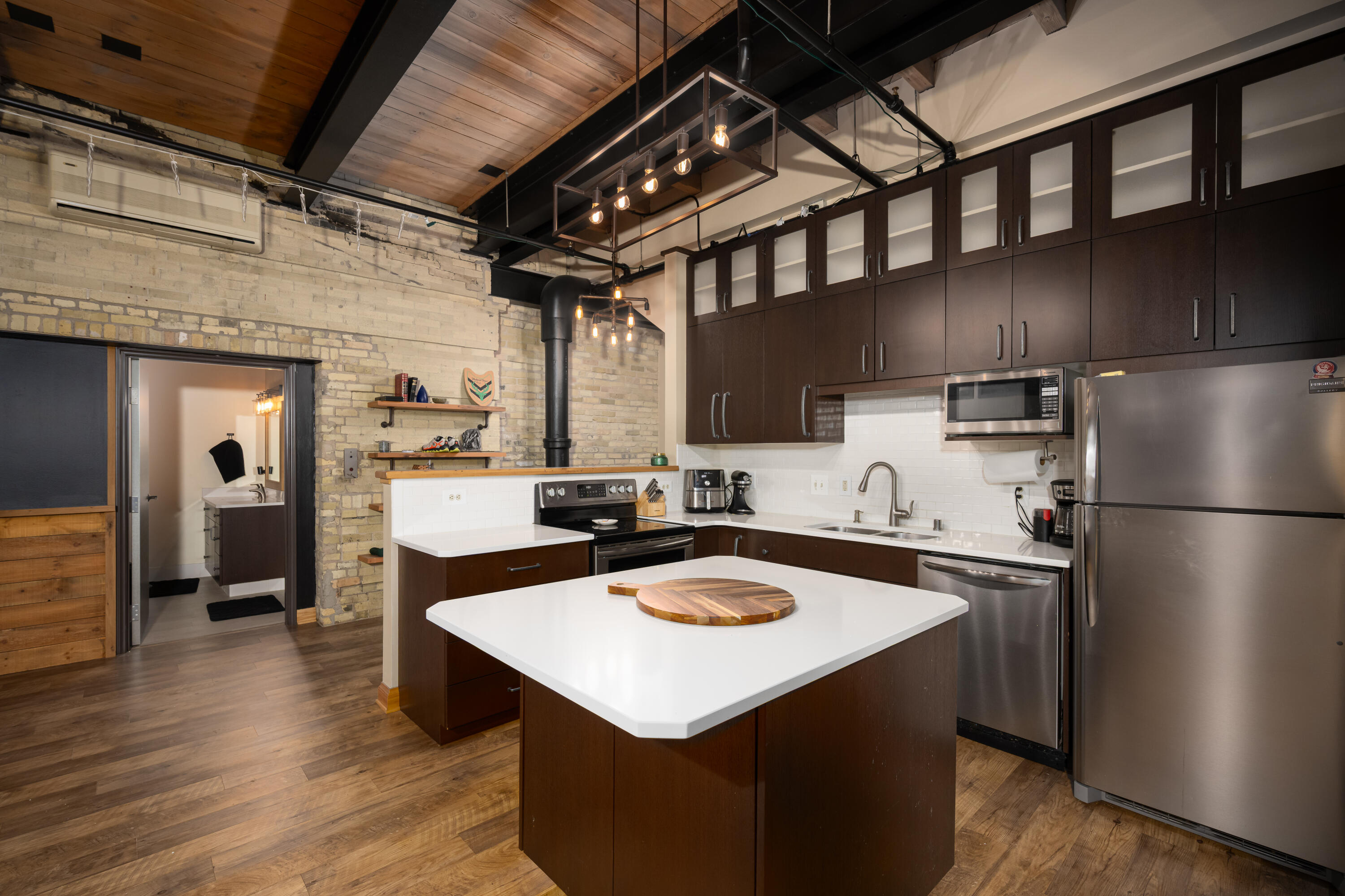 904 East Pearson Street, Unit 103 Milwaukee, WI 53202 - Photo 2 of 27 Pearson-8