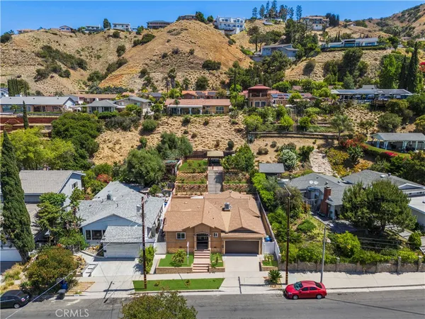 $1,350,000 | 10101 Lanark Street, Sun Valley, CA 91352