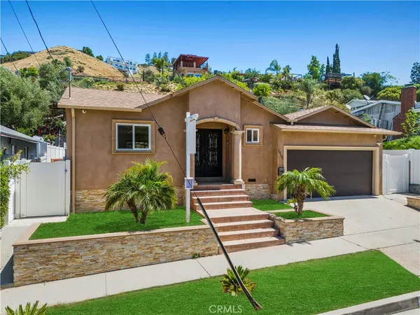 $1,350,000 | 10101 Lanark Street, Sun Valley, CA 91352