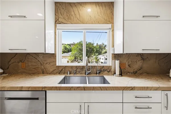 $1,350,000 | 10101 Lanark Street, Sun Valley, CA 91352