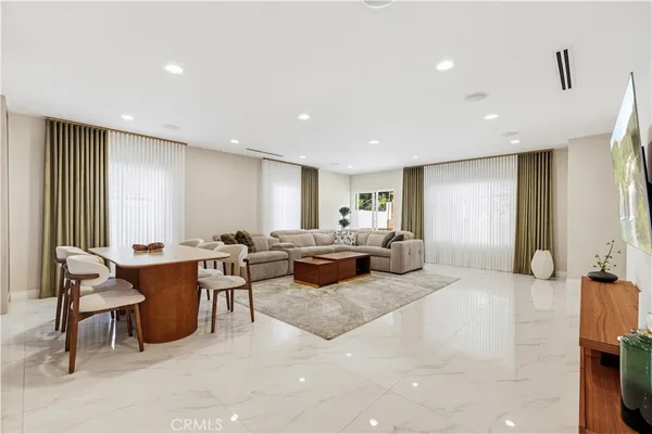 $1,350,000 | 10101 Lanark Street, Sun Valley, CA 91352