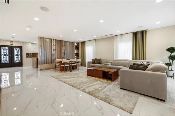 $1,350,000 | 10101 Lanark Street, Sun Valley, CA 91352