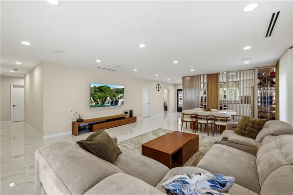 $1,350,000 | 10101 Lanark Street, Sun Valley, CA 91352
