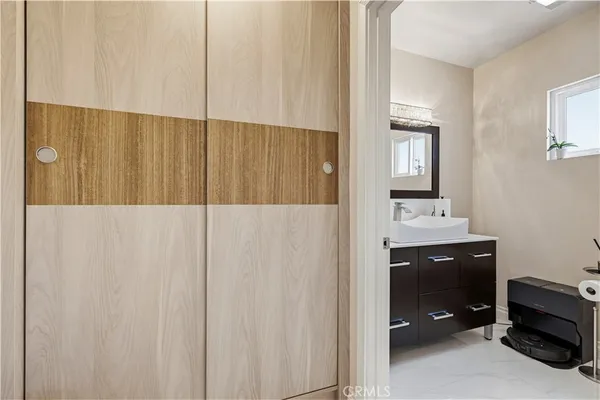 $1,350,000 | 10101 Lanark Street, Sun Valley, CA 91352