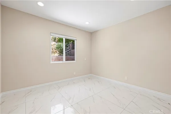 $1,350,000 | 10101 Lanark Street, Sun Valley, CA 91352