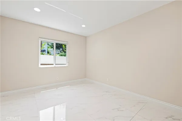 $1,350,000 | 10101 Lanark Street, Sun Valley, CA 91352
