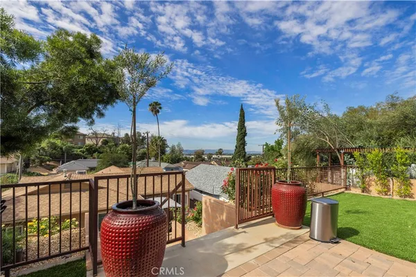 $1,350,000 | 10101 Lanark Street, Sun Valley, CA 91352