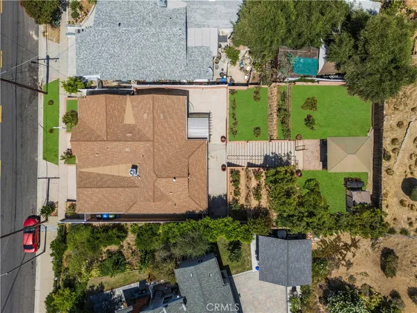 $1,350,000 | 10101 Lanark Street, Sun Valley, CA 91352