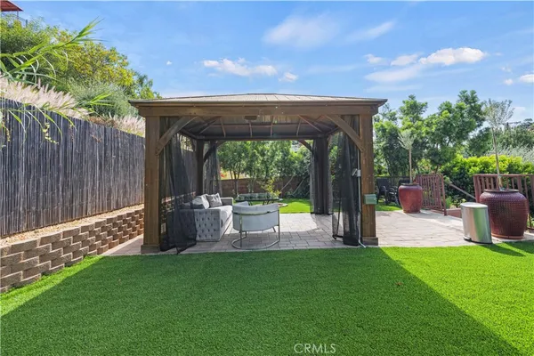 $1,350,000 | 10101 Lanark Street, Sun Valley, CA 91352