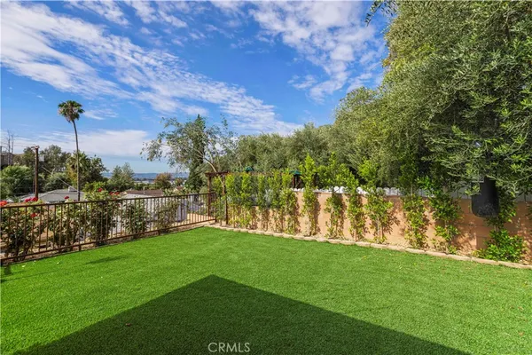 $1,350,000 | 10101 Lanark Street, Sun Valley, CA 91352
