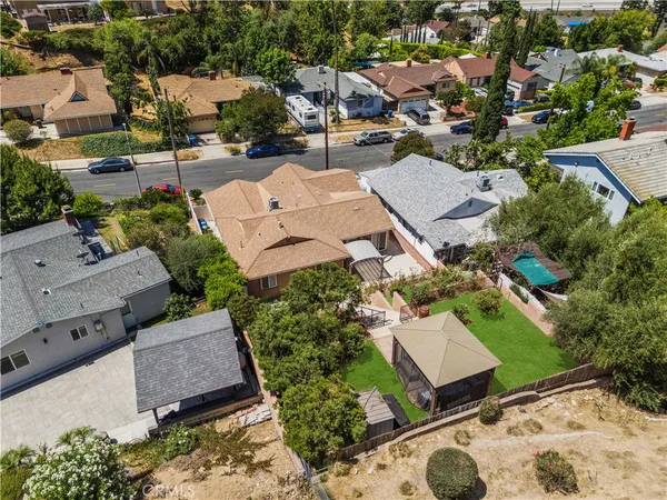 $1,350,000 | 10101 Lanark Street, Sun Valley, CA 91352