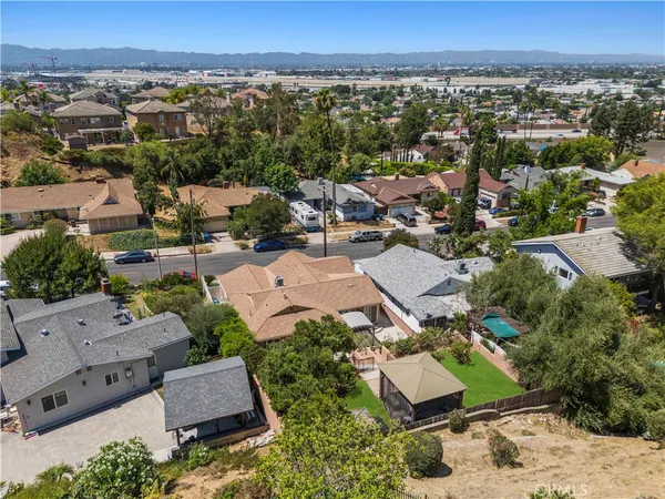 $1,350,000 | 10101 Lanark Street, Sun Valley, CA 91352