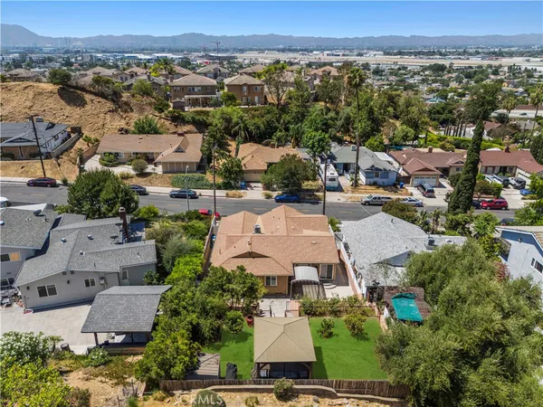 $1,350,000 | 10101 Lanark Street, Sun Valley, CA 91352