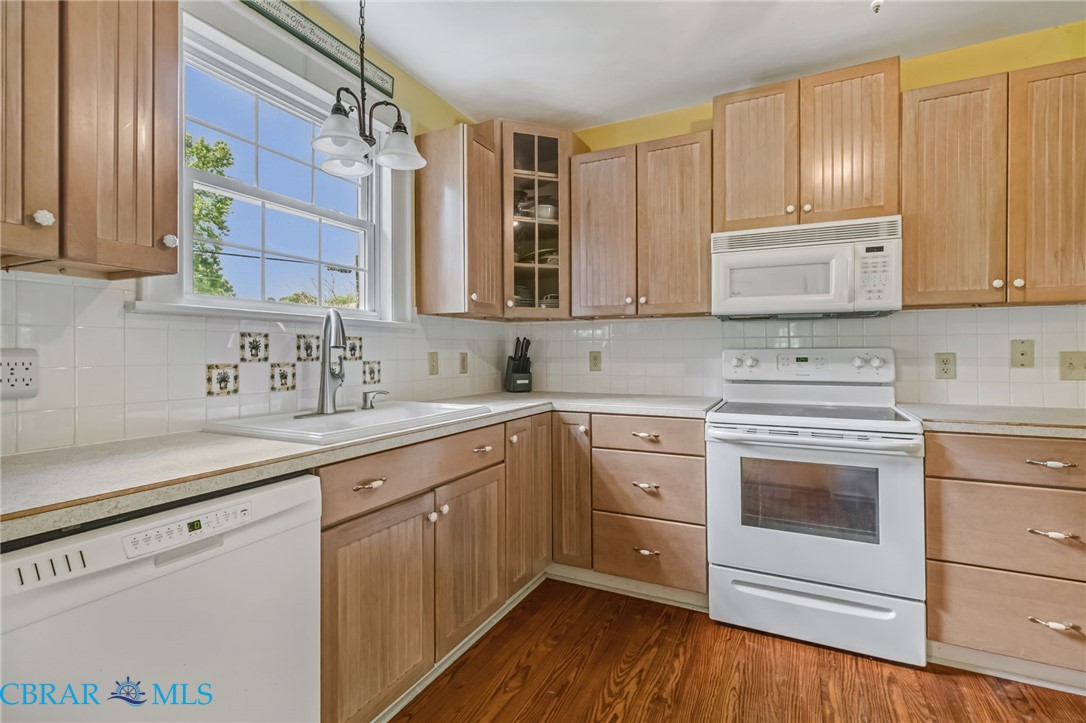 1326 Cricket Hill Road Hudgins, VA 23076 - Photo 22 of 33