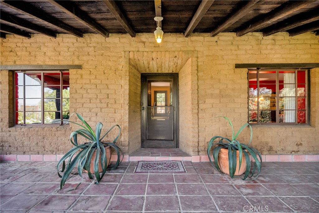 6146 Hawarden Drive Riverside, CA 92506 - Photo 13 of 75