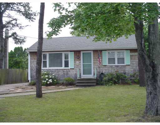 102 Hemlock Road South Kingstown, RI 02879 - Photo 1 of 6 Exterior Front.