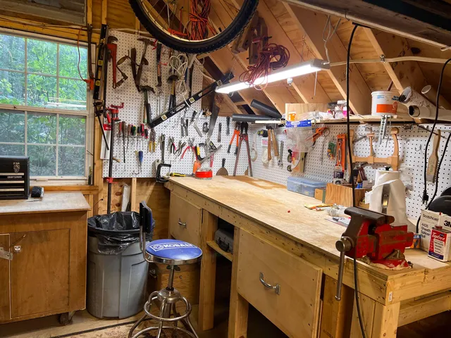 $124,900 | 133 Quinttown Road, Orford, NH 03777