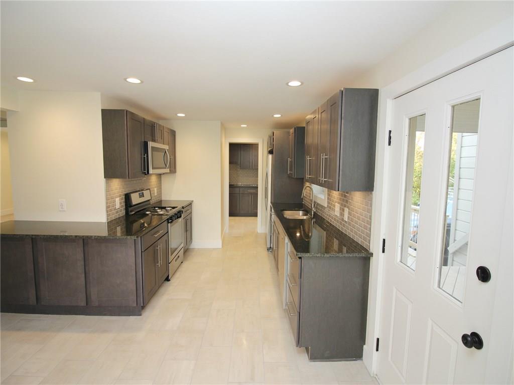2110 Ridge Rd Extension Ambridge, PA 15003 - Photo 6 of 25