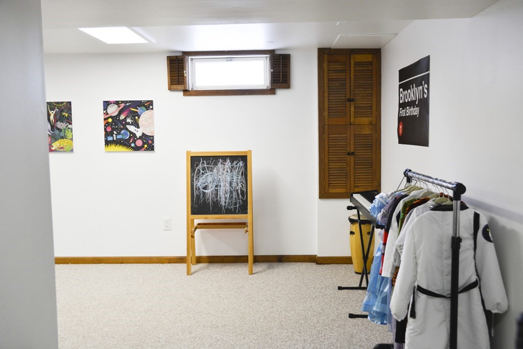 172 Rolling Ridge Road Amherst, MA 01002 - Photo 36 of 42 Gallery Image 36