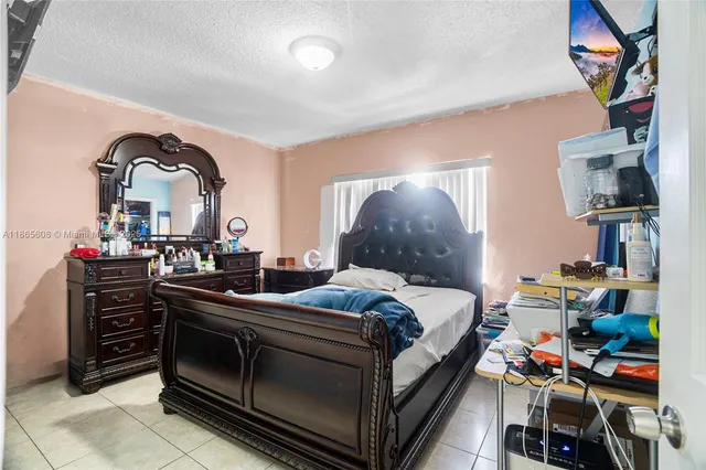 $599,900 | 479 East 32nd Street, Hialeah, FL 33013