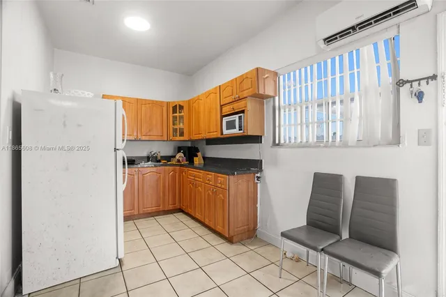 $599,900 | 479 East 32nd Street, Hialeah, FL 33013