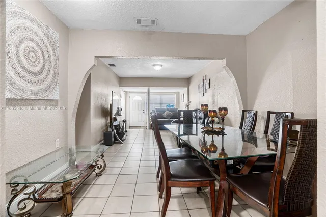 $599,900 | 479 East 32nd Street, Hialeah, FL 33013