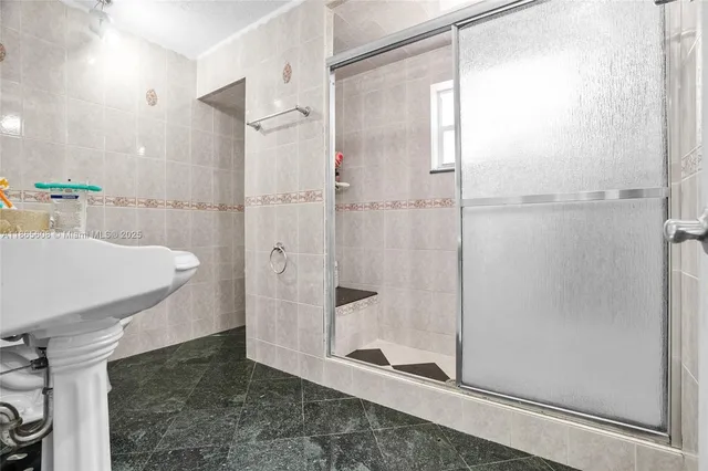 $599,900 | 479 East 32nd Street, Hialeah, FL 33013