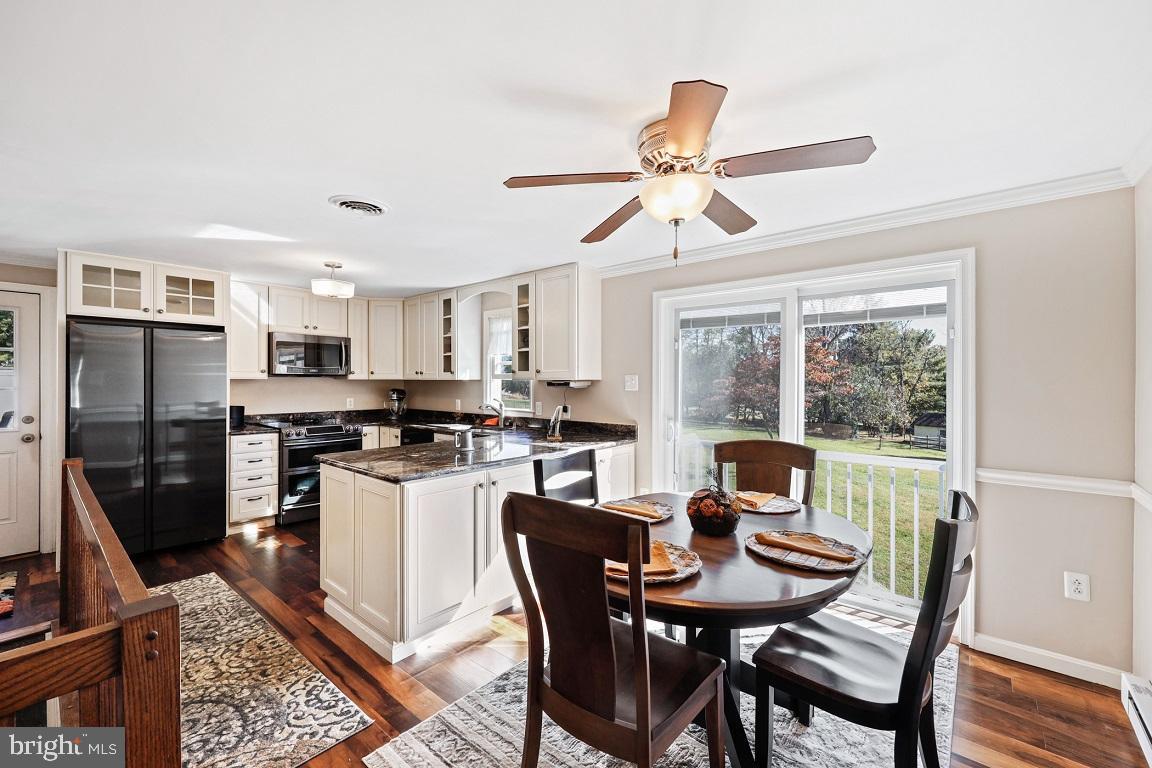 16333 Old Frederick Road Mount Airy, MD 21771 - Photo 7 of 38 Kitchen