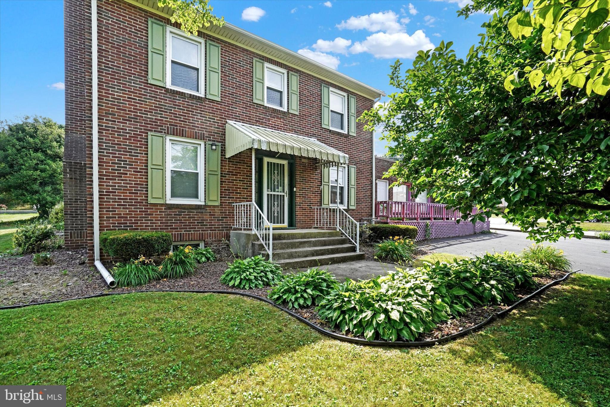 102 Locust Grove Road York, PA 17402 - Photo 1 of 38