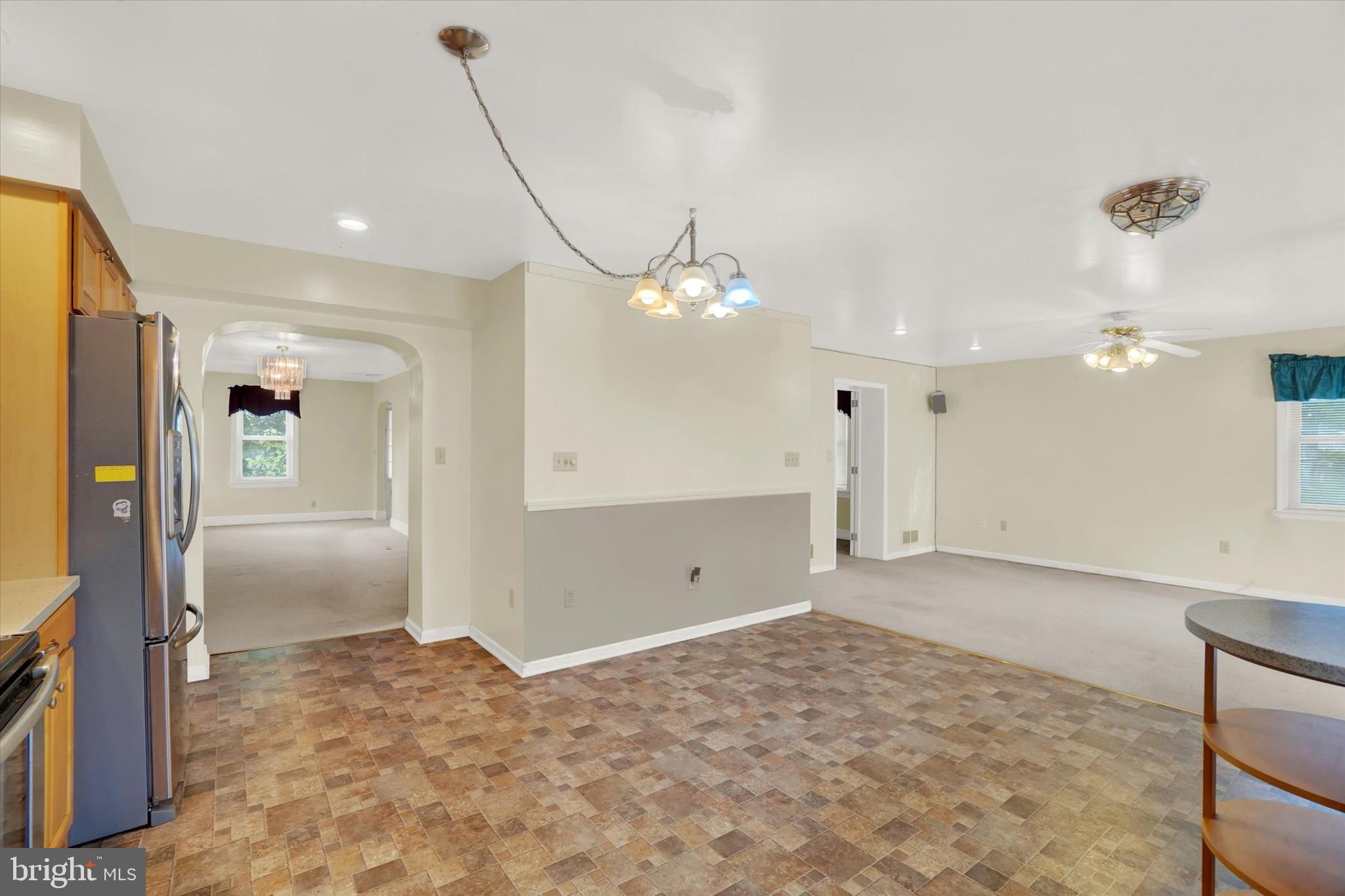 102 Locust Grove Road York, PA 17402 - Photo 12 of 38 Gallery Image 12