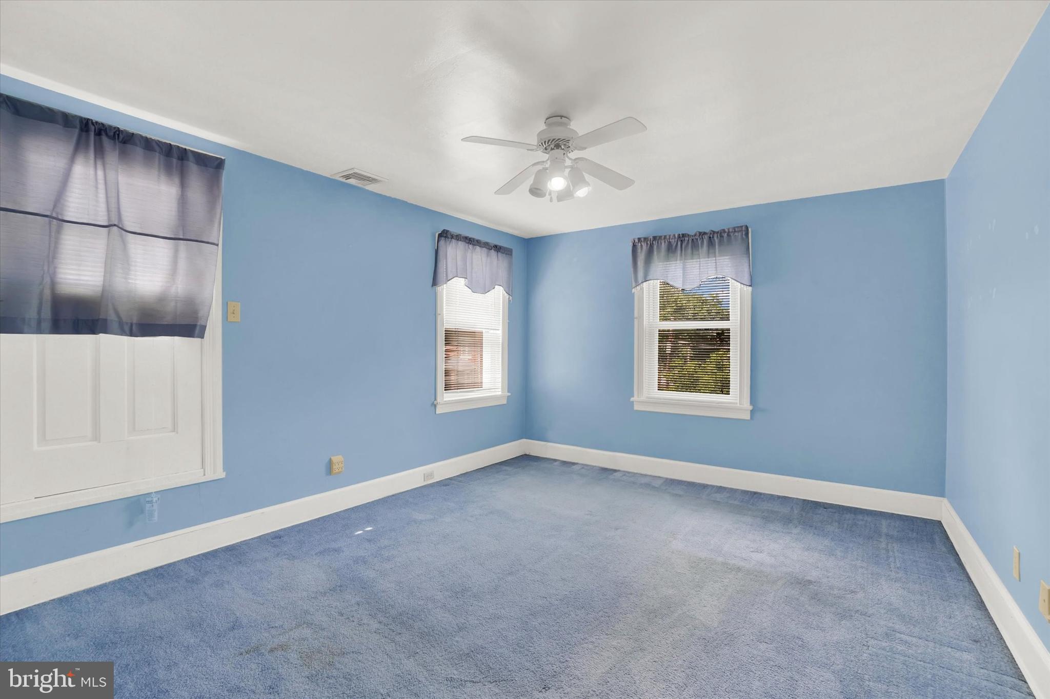 102 Locust Grove Road York, PA 17402 - Photo 16 of 38 Gallery Image 16