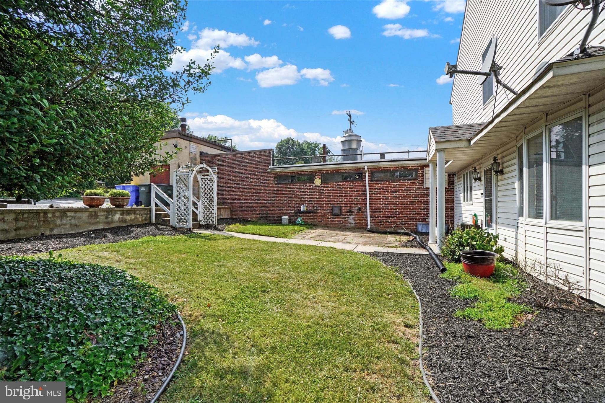 102 Locust Grove Road York, PA 17402 - Photo 35 of 38 Gallery Image 35